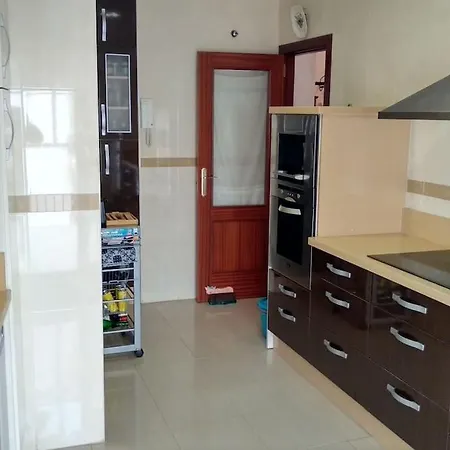 Amplio Piso En A 100 M De La Playa Apartamento