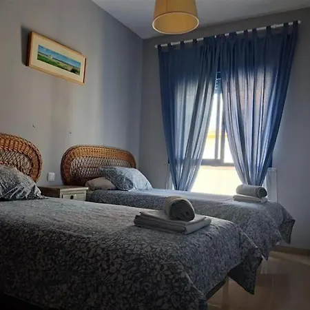 Apartamento Amplio Piso En A 100 M De La Playa *