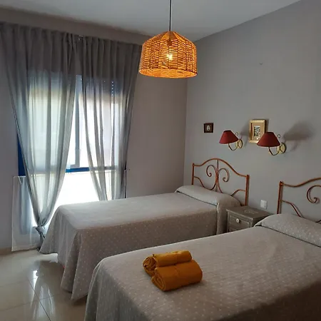 Amplio Piso En A 100 M De La Playa Apartamento